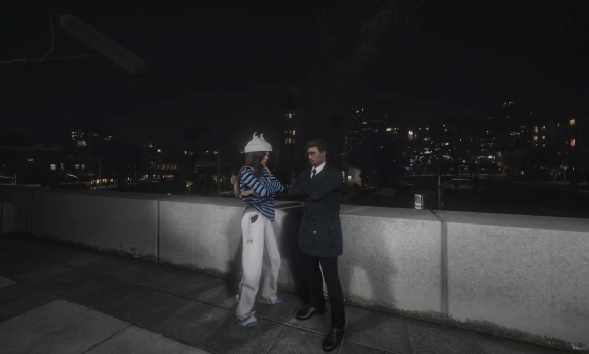 Bürgergespräch auf einer Dachterrasse über Narco City bei Nacht